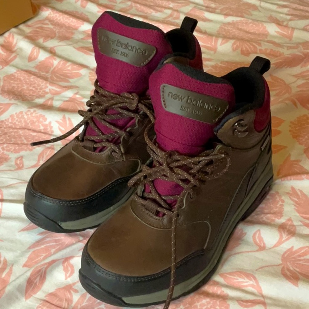 New Balance Women’s 1400 V1 Trail Walking Boot